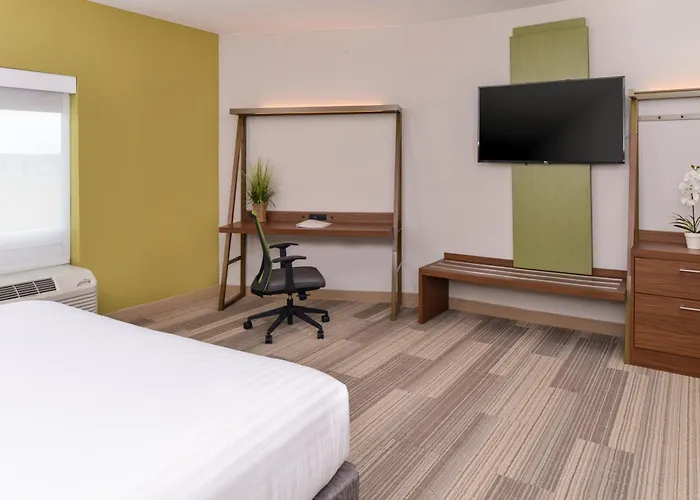 Express & By Ihg 2* Salem