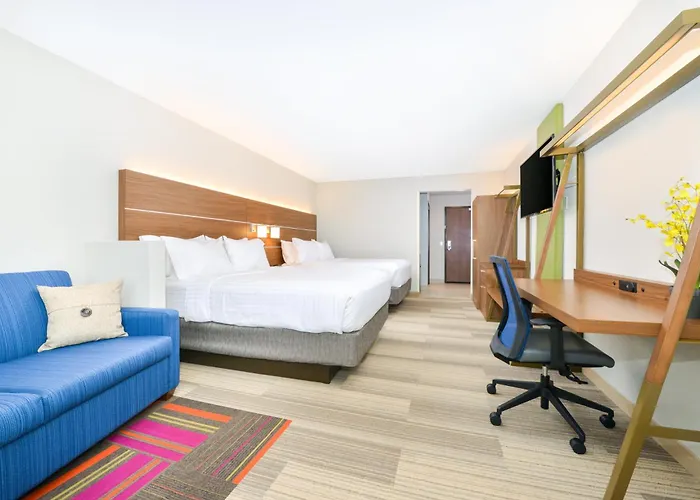Express & By Ihg 2* Salem