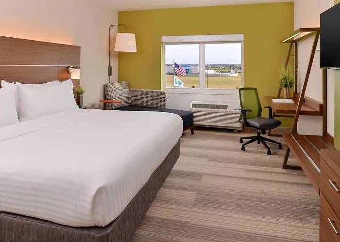 Express & By Ihg