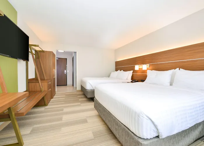 Express & By Ihg 2*
