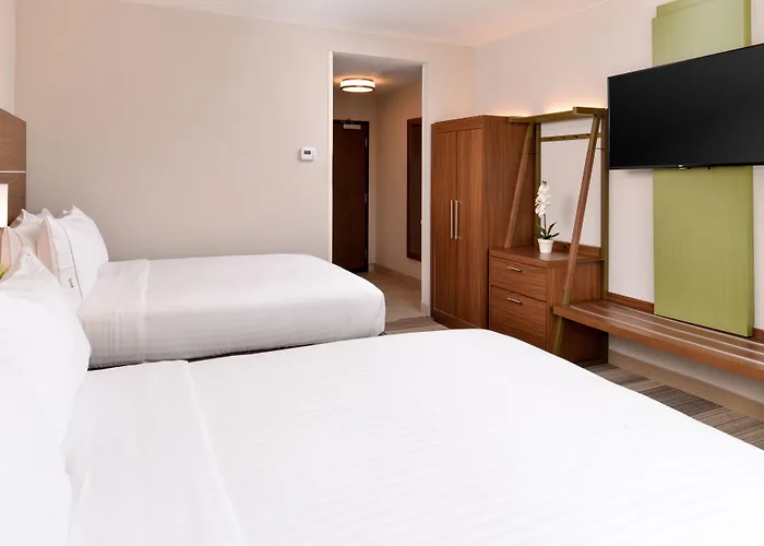 Hotel Express & By Ihg 2*