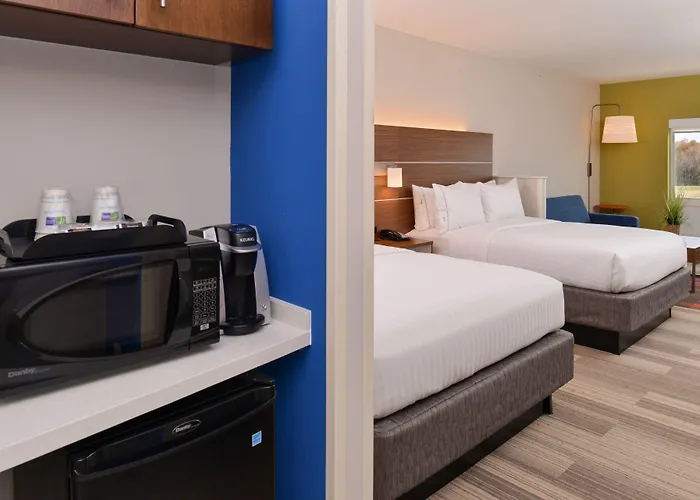 Express & By Ihg Hotel 2*