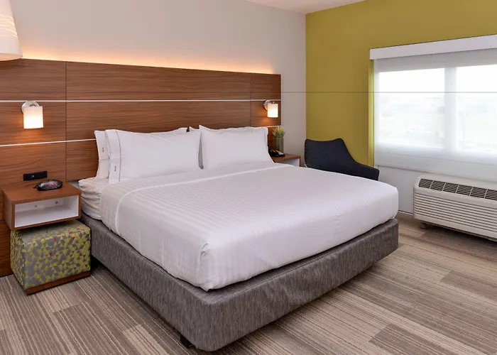 Express & By Ihg 2*