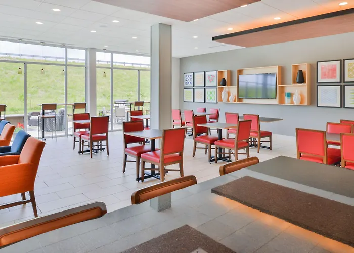 Express & By Ihg 2* Salem