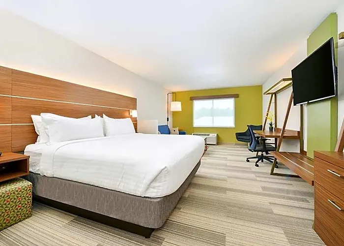 Express & By Ihg 2*