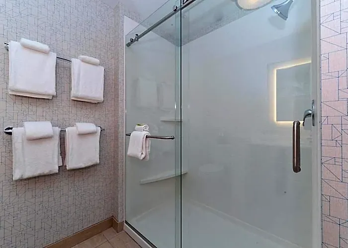 Hotel Express & By Ihg