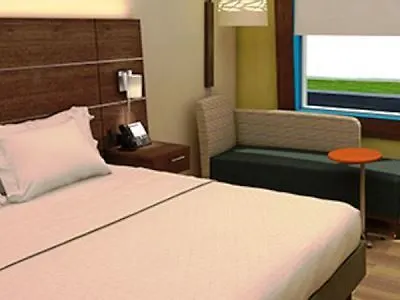 Express & By Ihg Hotel